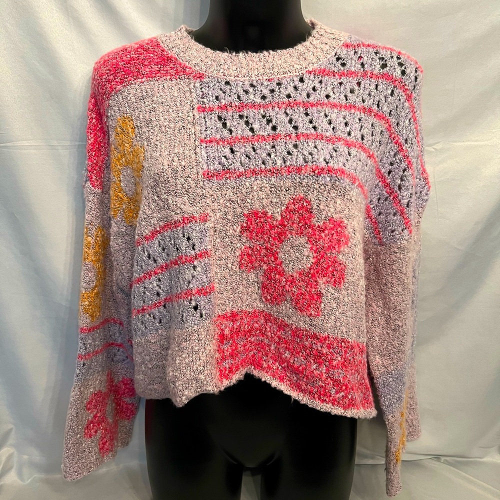 Moon & Madison NWT Women’s Cropped Floral Print Sweater Size S  J07-360